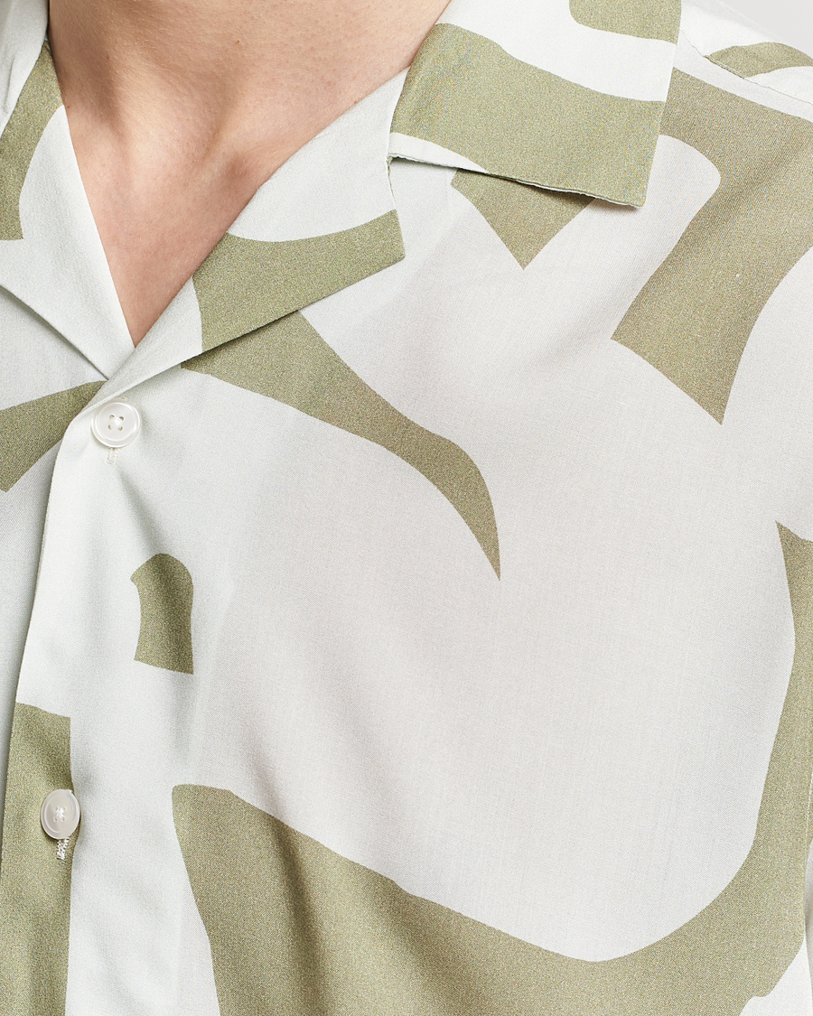 Herr | Skjortor | OAS | Viscose Resort Short Sleeve Shirt Sage Puzzlotec