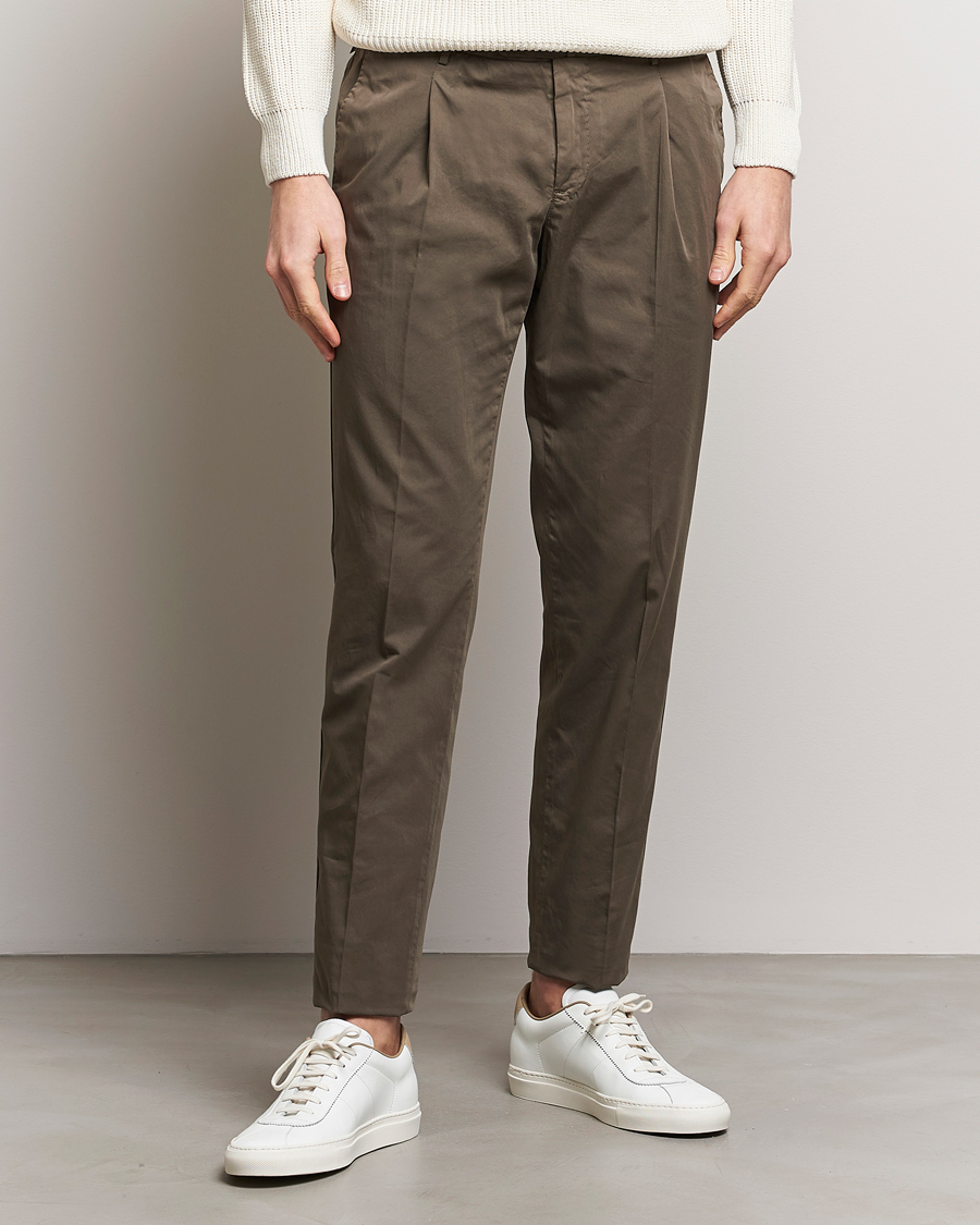 Herr | Italian Department | PT01 | Slim Fit Garment Dyed Stretch Chinos Dark Brown