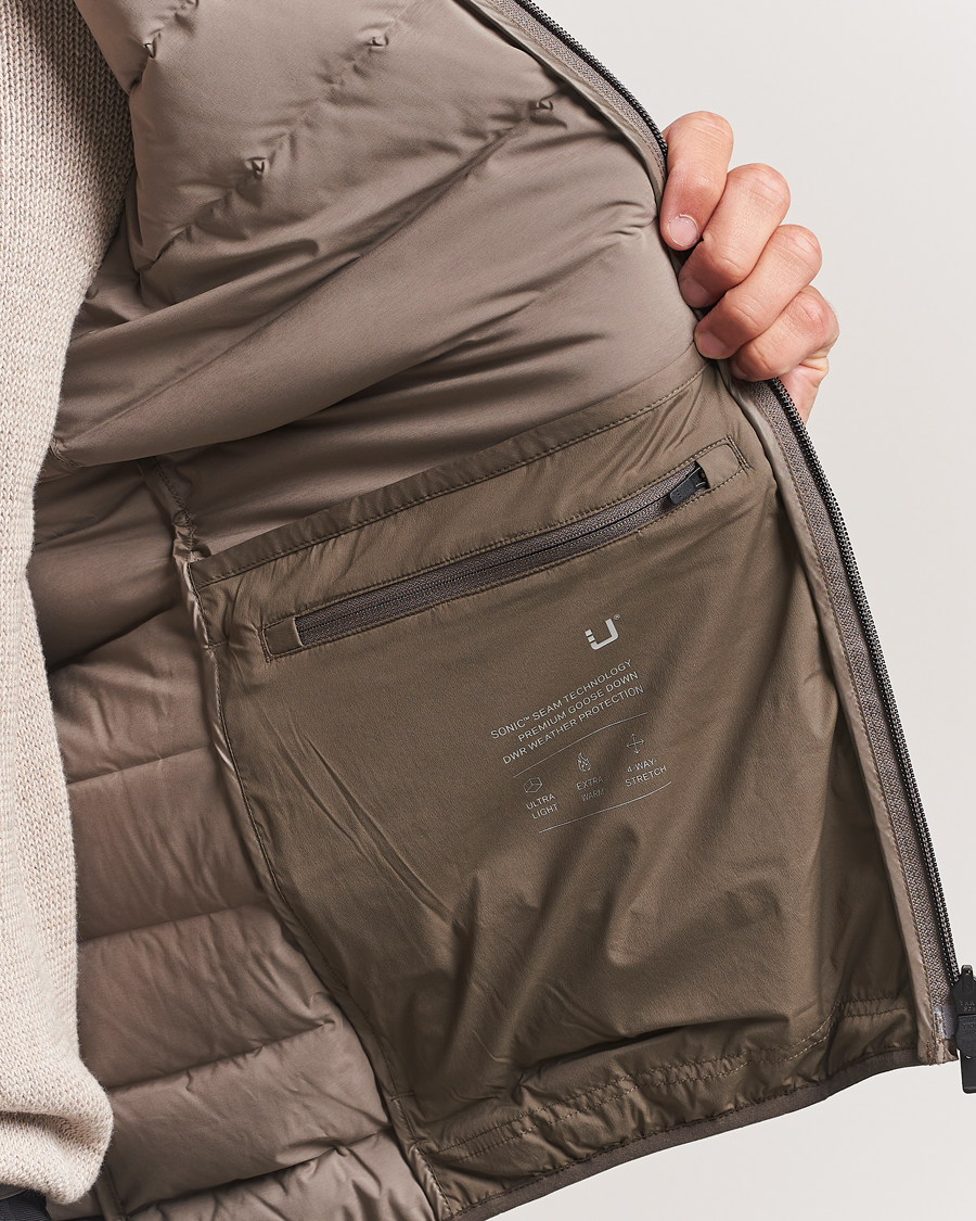 Herr | Västar | UBR | Sonic Vest Dark Sand