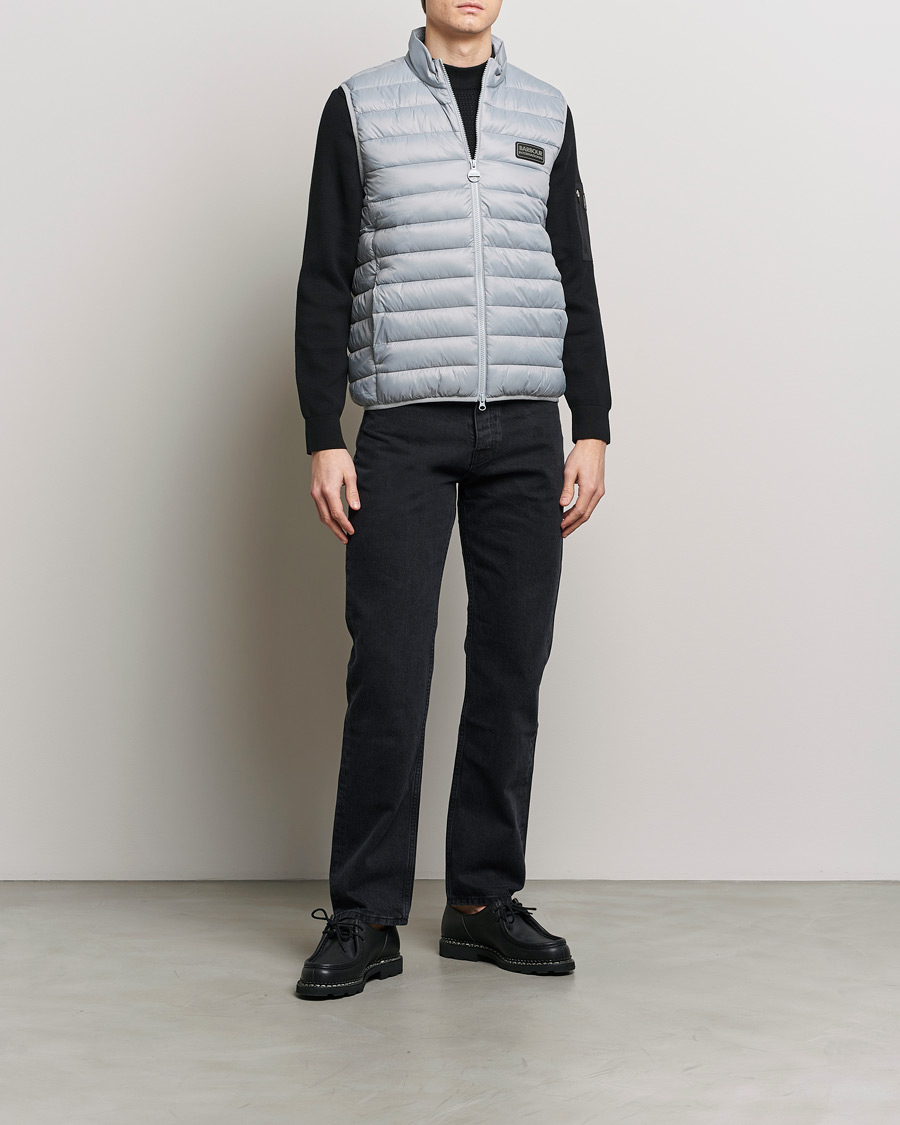 Herr | Jackor | Barbour International | Tourer Reed Gilet Ultimate Grey