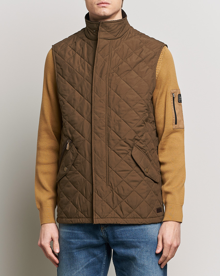 Herr | Klassiska jackor | Barbour Lifestyle | Shoveler Peached Quilted Gilet Dark Sand