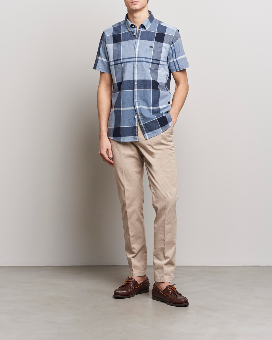 Herr | Skjortor | Barbour Lifestyle | Doughill Short Sleeve Tailored Fit Shirt Berwick Blue