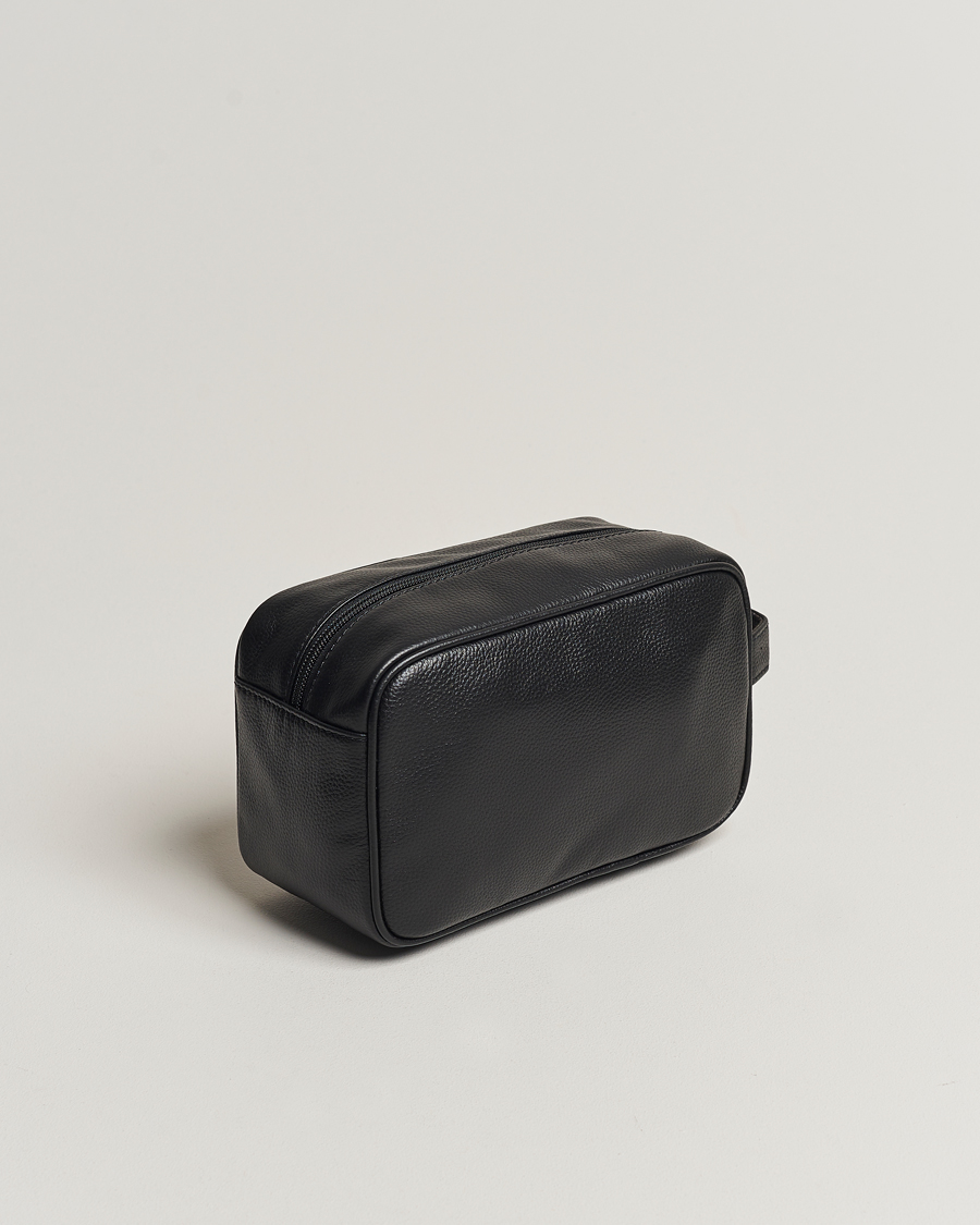 Herr | Accessoarer | Barbour Lifestyle | Logo Leather Washbag Black