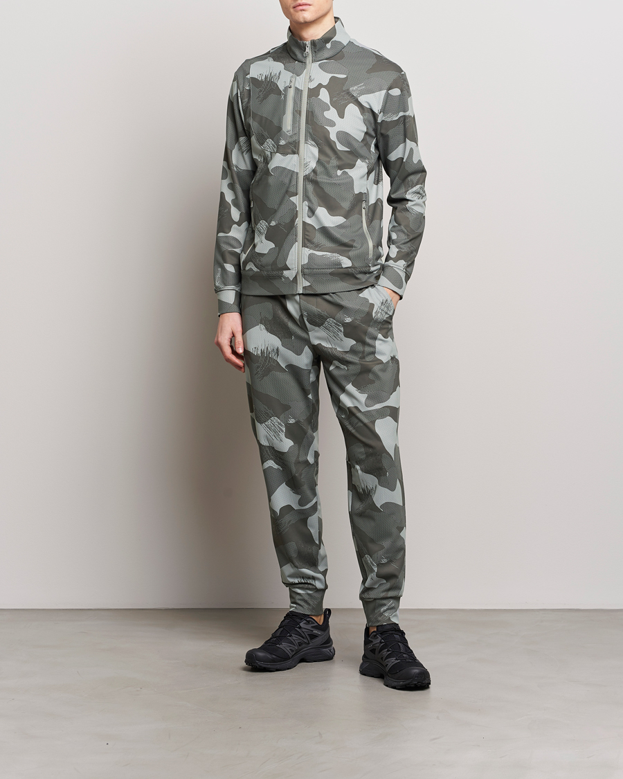 Herr | Byxor | RLX Ralph Lauren | Warp Tech Jersey Camo Sweatpants Grey