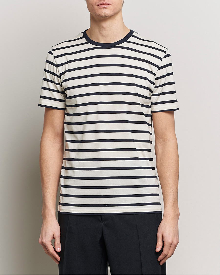 Herr | Kortärmade t-shirts | Sunspel | Striped Crew Neck Cotton Tee Ecru/Navy