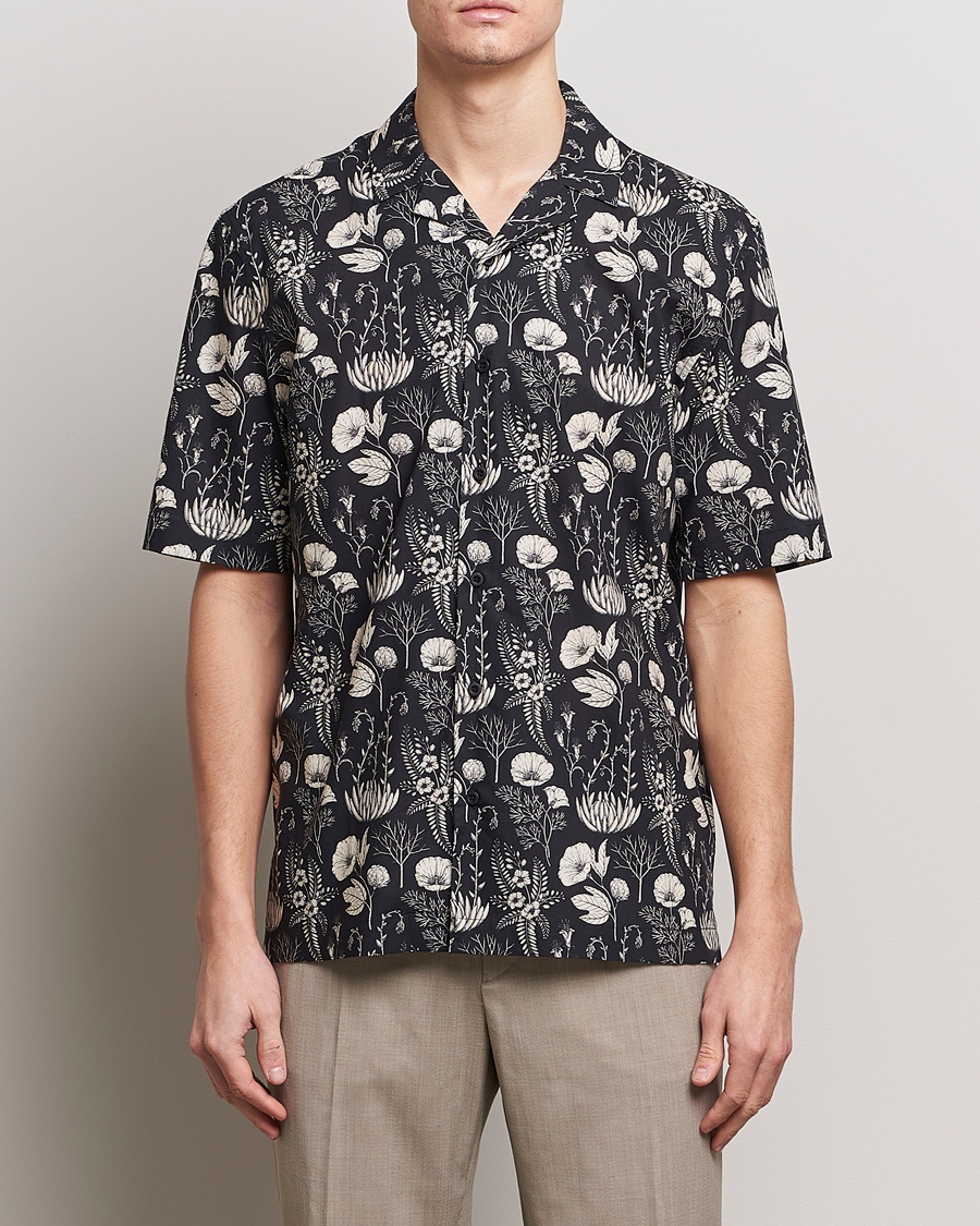 Herr | Casual | Sunspel | Katie Scott Short Sleeve Printed Resort Shirt Black