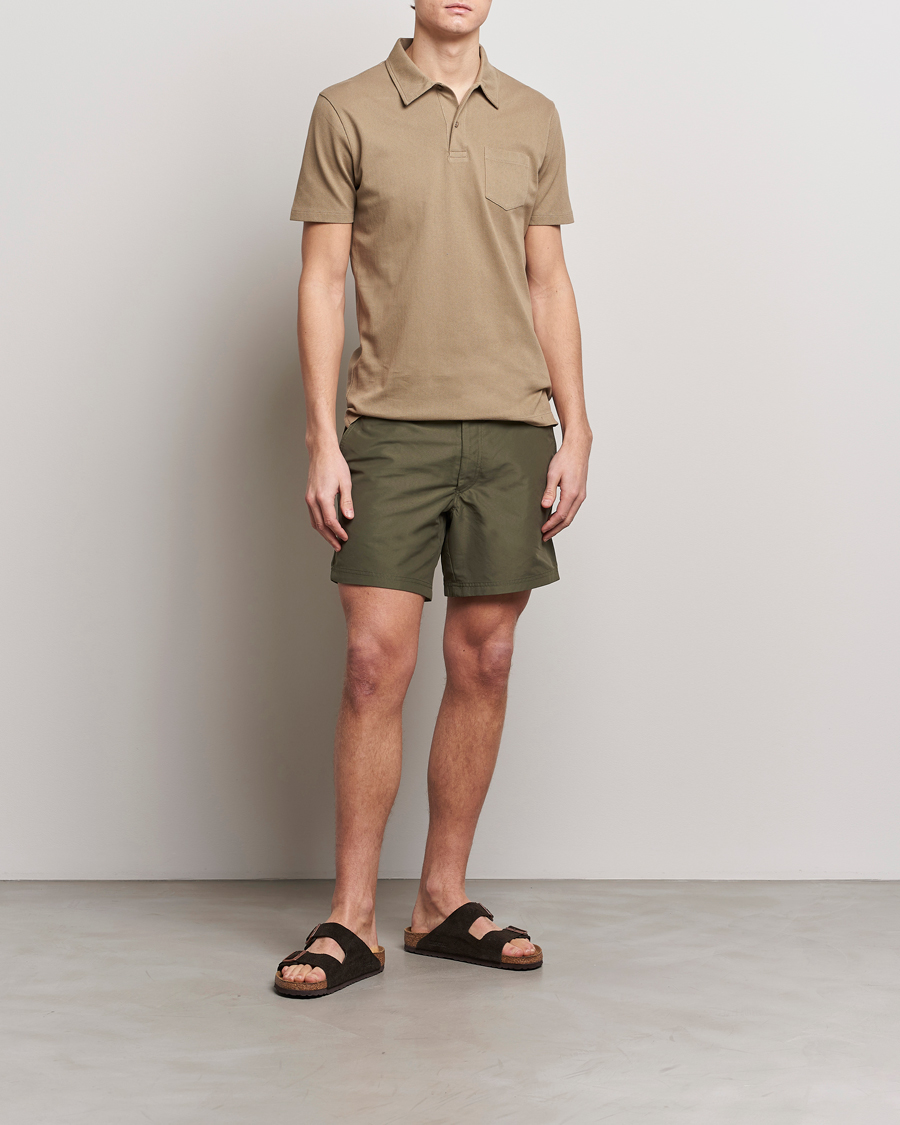 Herr | Badbyxor | Sunspel | Recycled Seaqual Tailored Swim Shorts Hunter Green