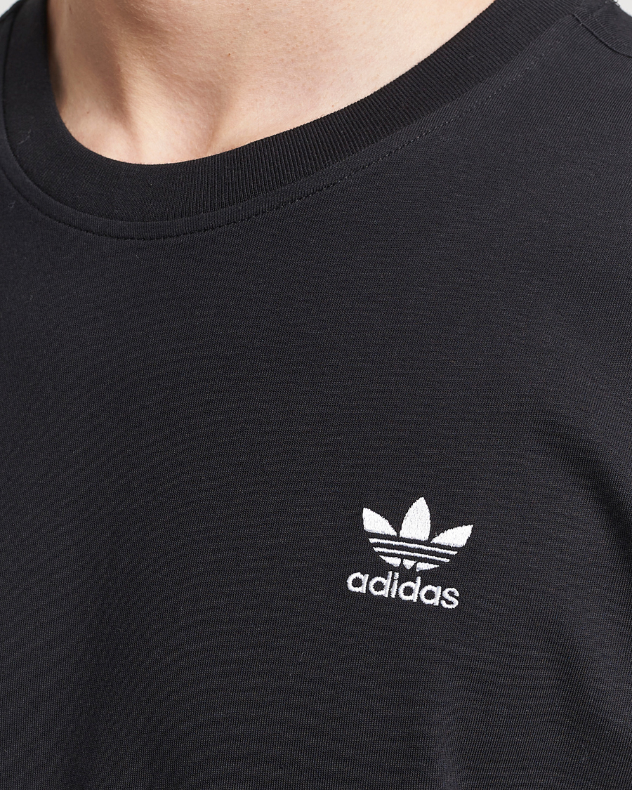 Herr | T-Shirts | adidas Originals | Essential Crew Neck T-Shirt Black