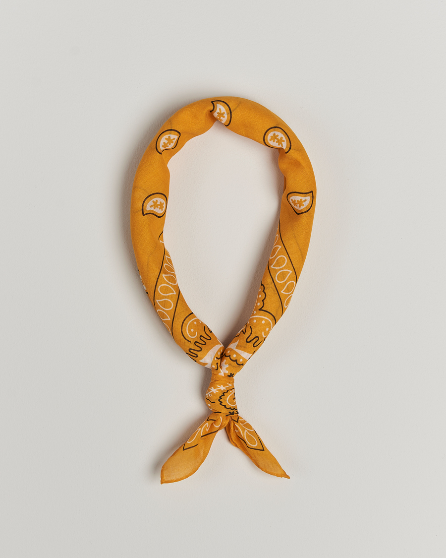 Herr | Amanda Christensen Cotton Voilé Printed Paisley Bandana Yellow | Amanda Christensen | Cotton Voilé Printed Paisley Bandana Yellow