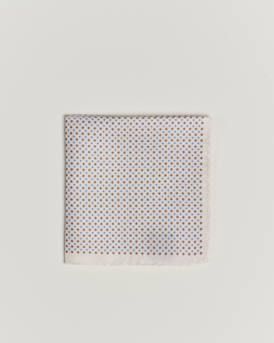 Herr | Amanda Christensen Silk Oxford Printed Flower Pocket Square Cream | Amanda Christensen | Silk Oxford Printed Flower Pocket Square Cream