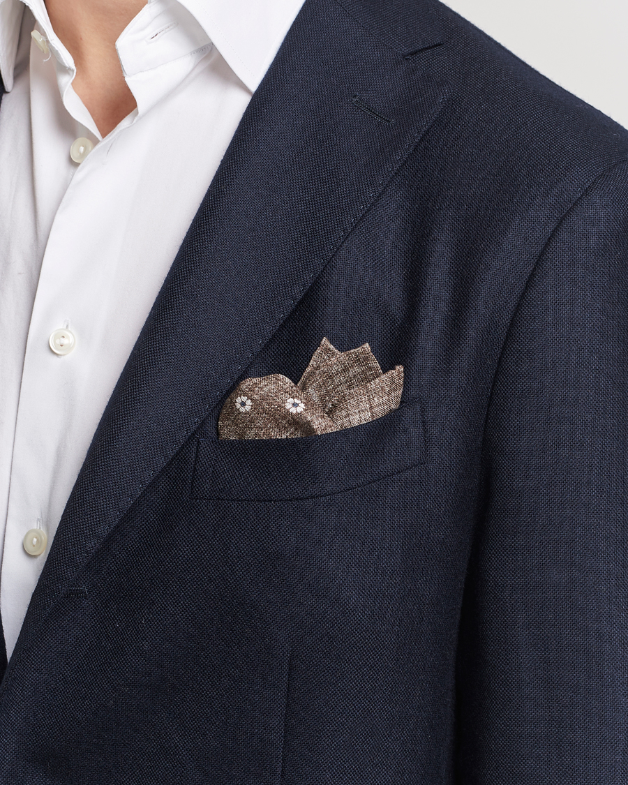 Herr | Business & Beyond | Amanda Christensen | Linen Printed Flower Pocket Square Beige