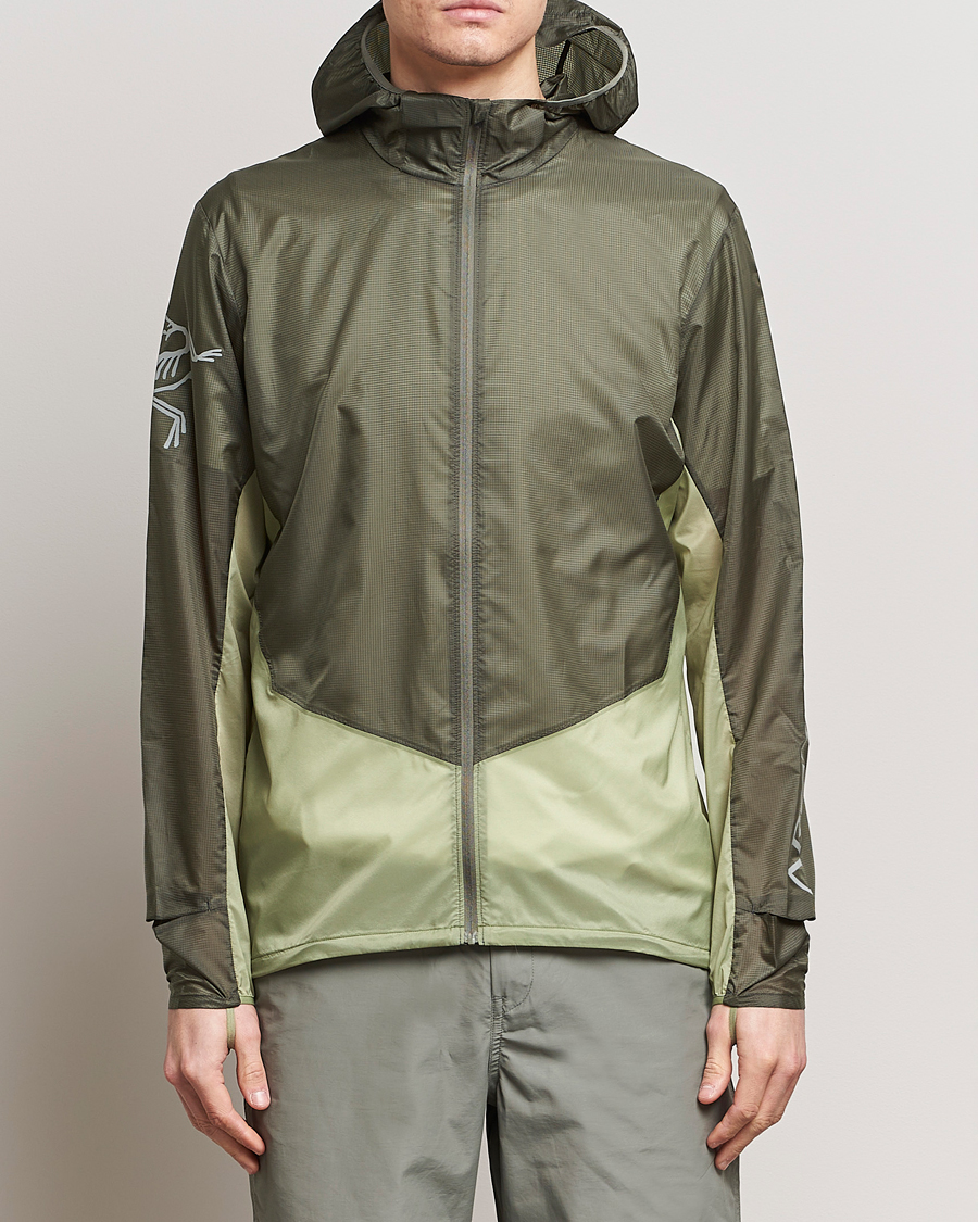 Herr | Outdoorjackor | Arc'teryx | Norvan Windshell Hooded Jacket Forage/Chloris