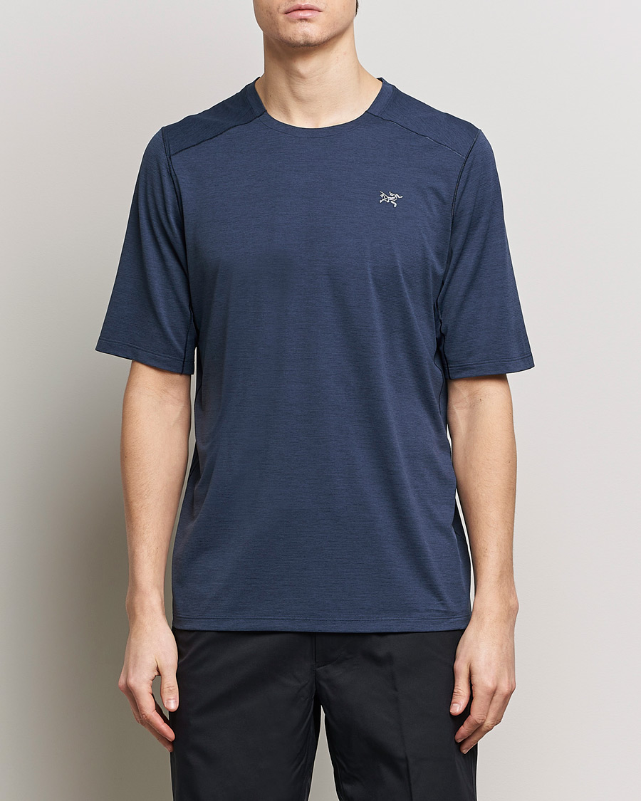 Herr | T-Shirts | Arc'teryx | Cormac Crew Neck T-Shirt Black Sapphire Heather
