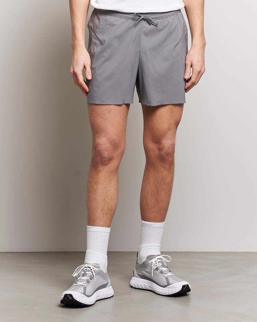 Herr |  | Arc\'teryx | Norvan Running Shorts Void