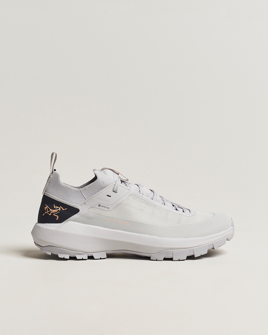 Herr | Arc'teryx Vertex Alpine Gore-Tex Sneakers Solitude/Graphite | Arc'teryx | Vertex Alpine Gore-Tex Sneakers Solitude/Graphite
