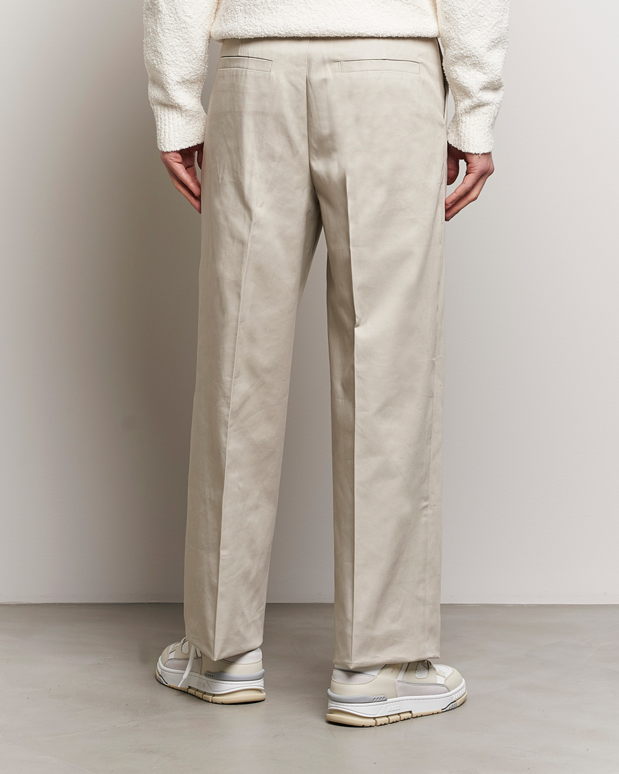 Herr | Byxor | Axel Arigato | Serif Relaxed Fit Trousers Pale Beige