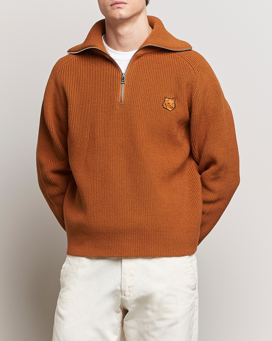 Herr | Tröjor | Maison Kitsuné | Tonal Fox Head Ribbed Half Zip Tobacco