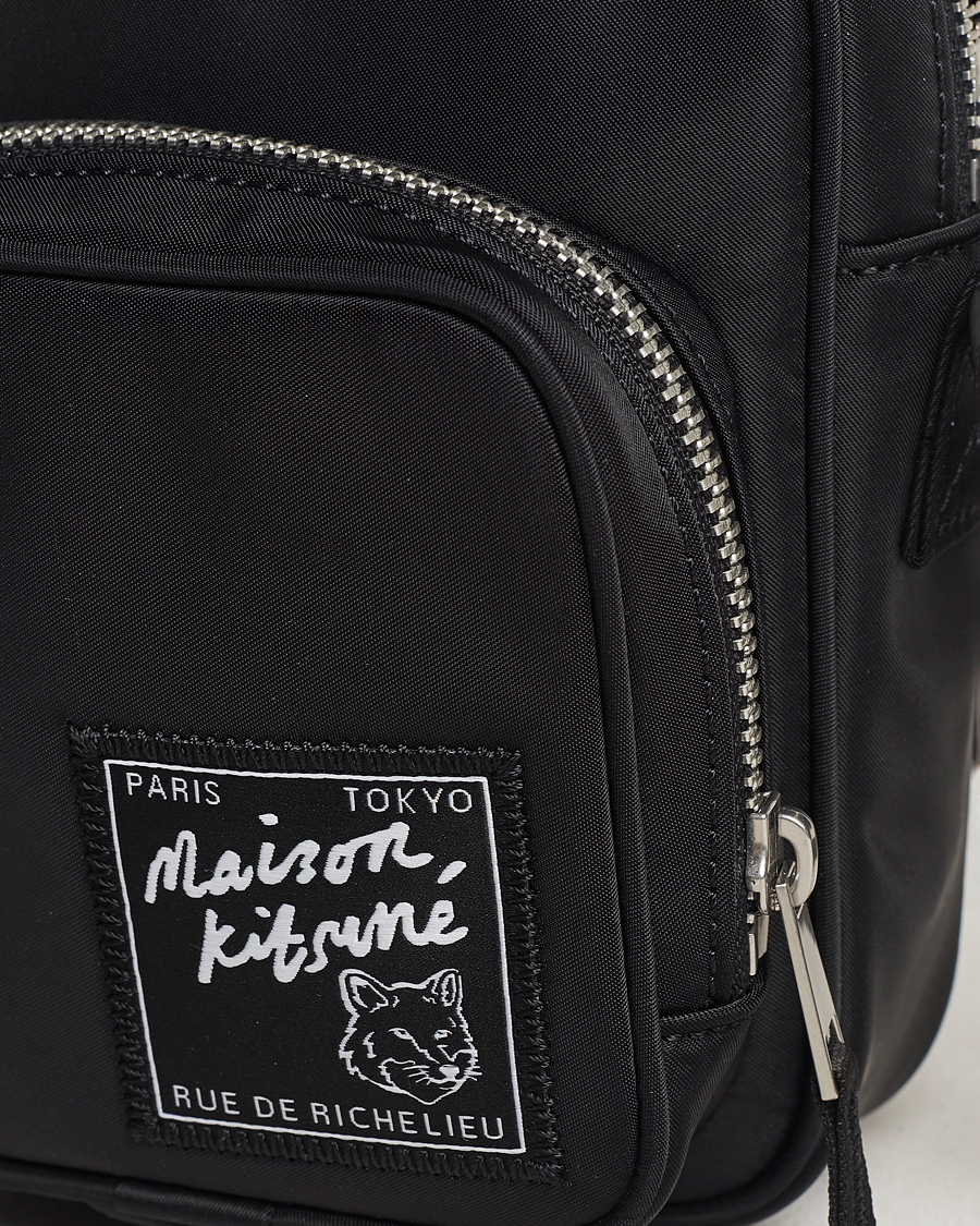 Herr | Maison Kitsuné The Traveller Crossbody Pouch Black | Maison Kitsuné | The Traveller Crossbody Pouch Black