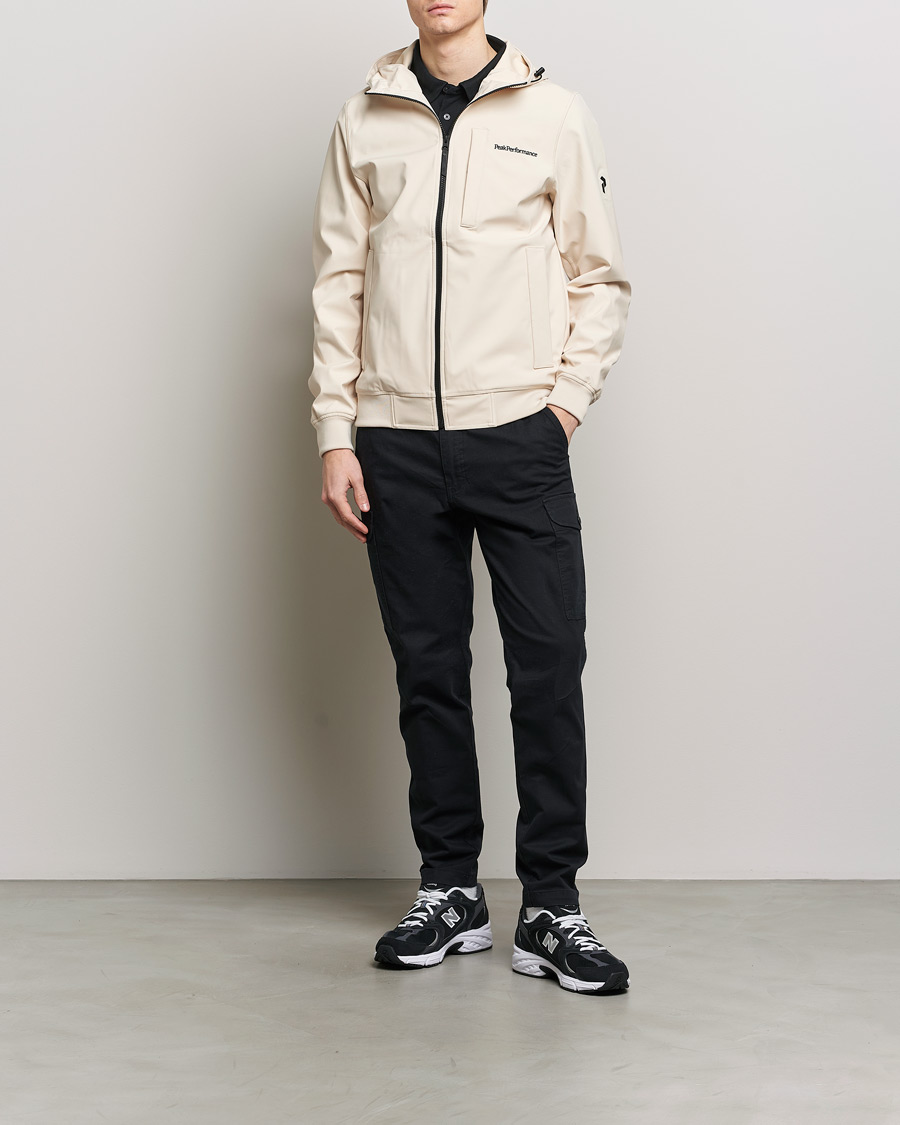 Herr | Jackor | Peak Performance | Softshell Hooded Jacket Sand Fog