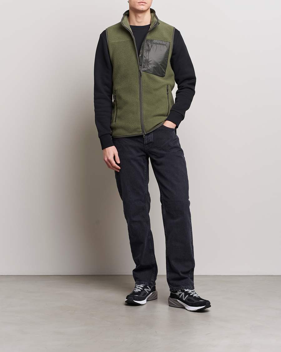 Herr | Tröjor | Peak Performance | Pile Vest Pine Needle