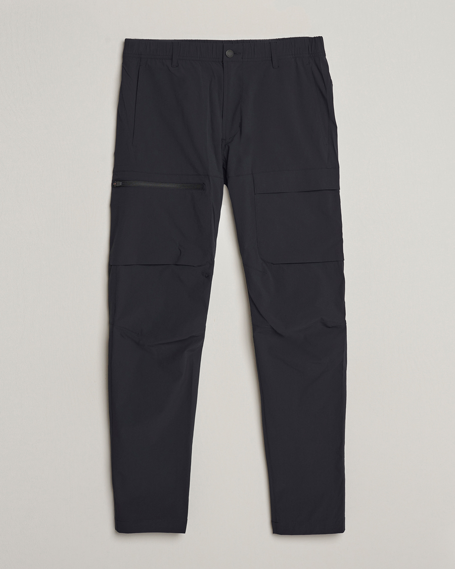 Herr | Byxor | Peak Performance | Light Cargo Pants Black