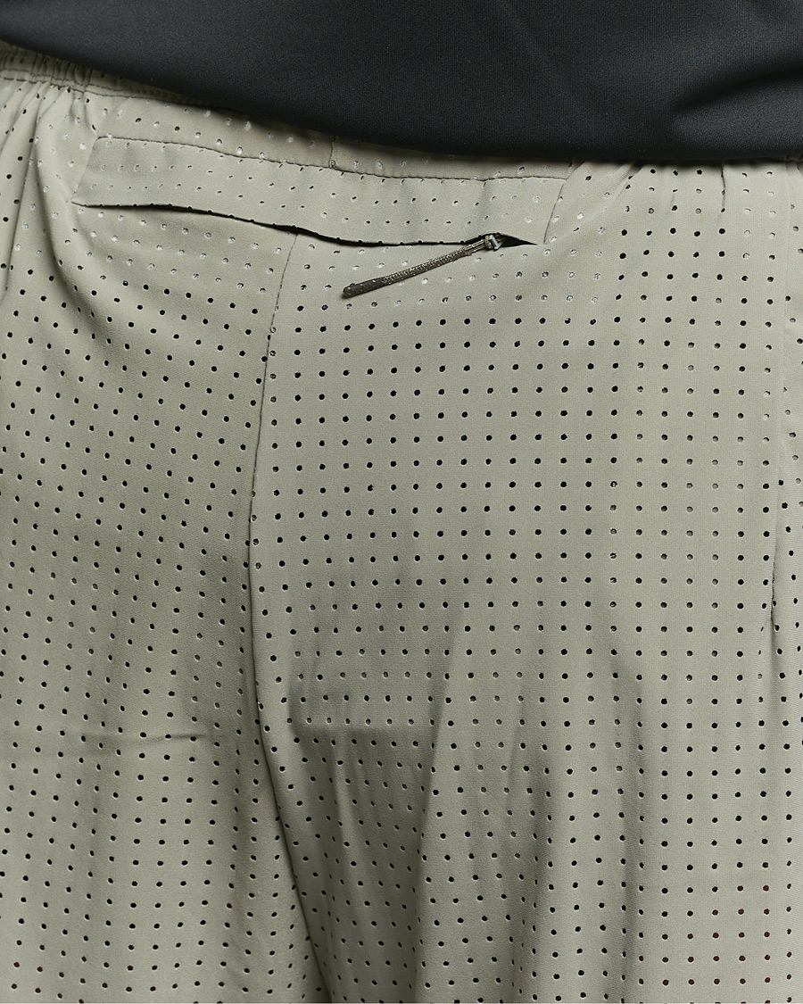 Herr | Shorts | Satisfy | Space-O 5 Inch Shorts Dark Sage