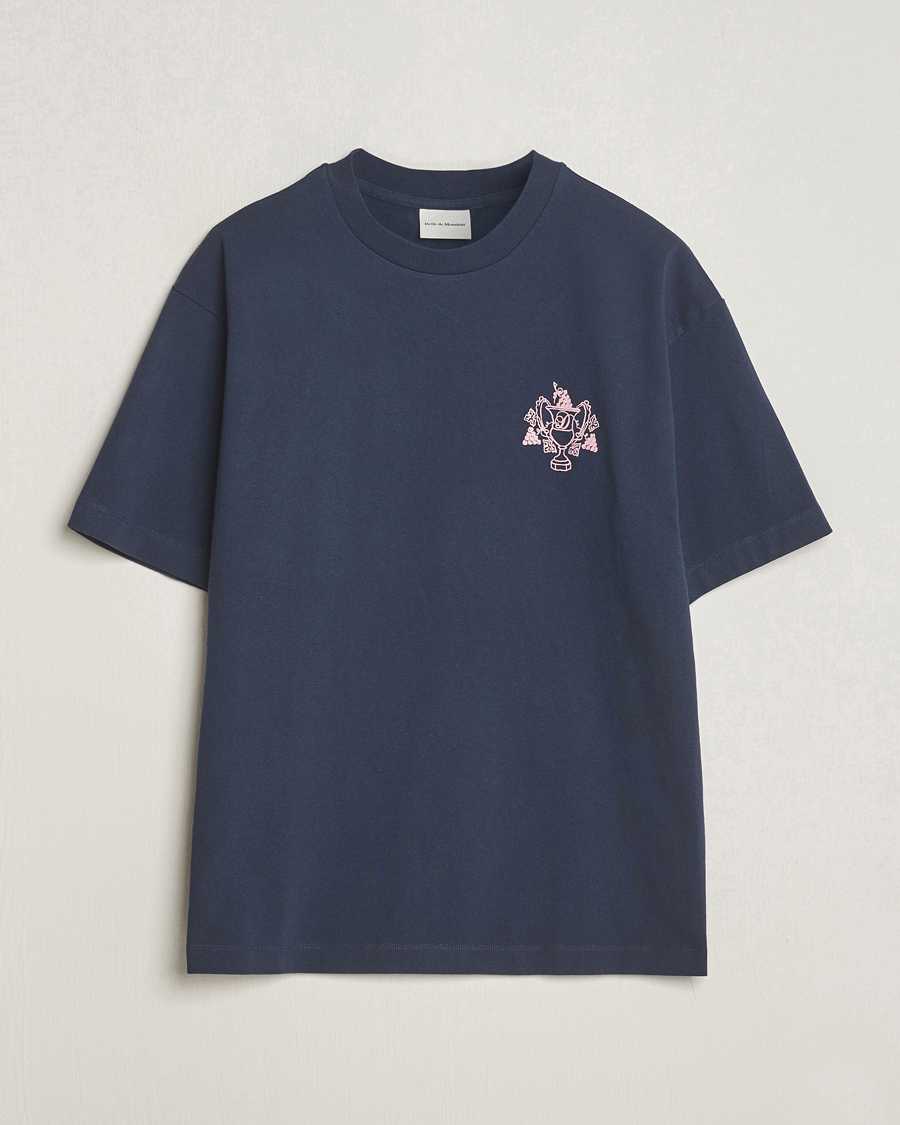 Herr | T-Shirts | Drôle de Monsieur | Blason Embroidered T-Shirt Midnight Blue