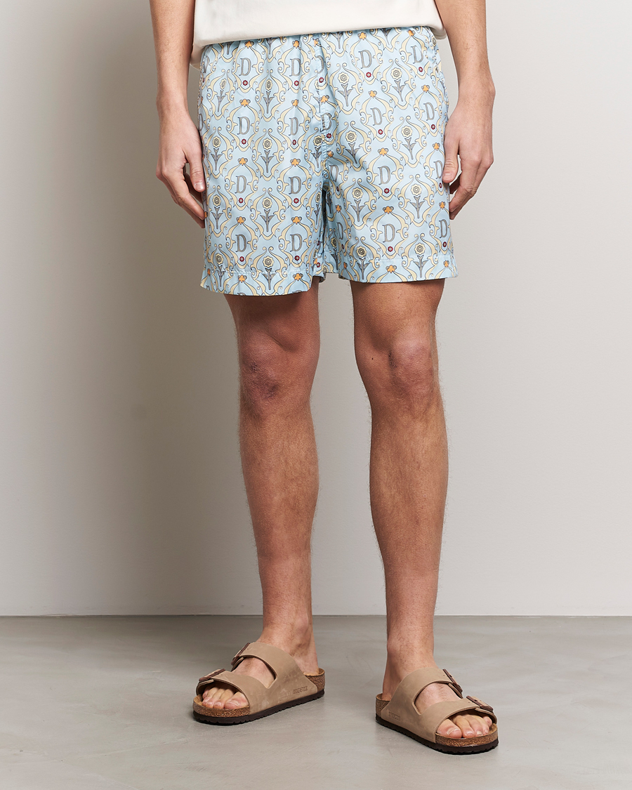 Herr | Avdelningar | Drôle de Monsieur | Ornaments Swim Shorts Light Blue