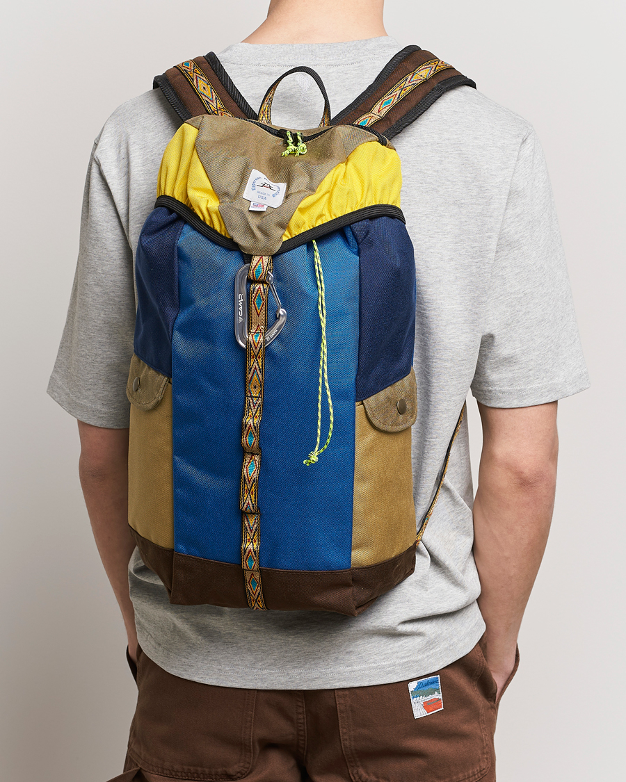 Herr | Epperson Mountaineering Medium Climb Pack Khaki/New Royal | Epperson Mountaineering | Medium Climb Pack Khaki/New Royal