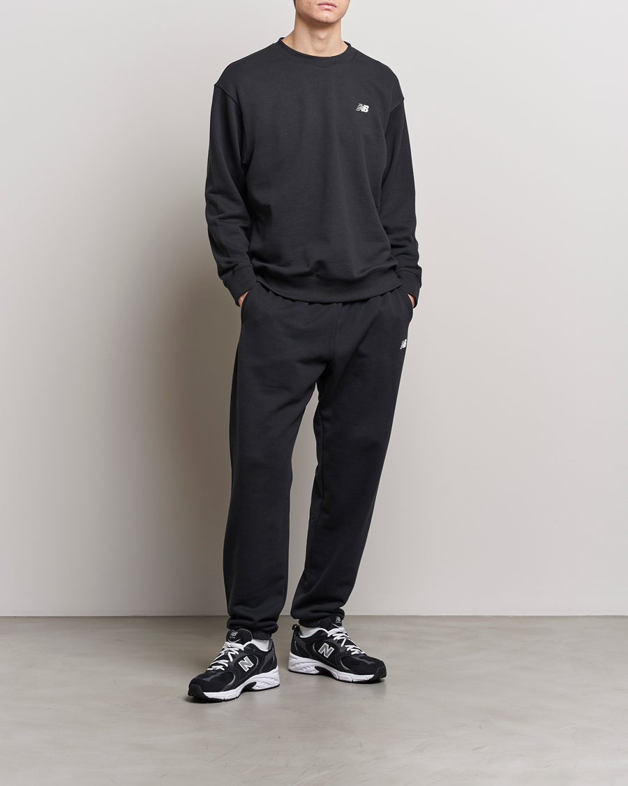 Herr | Tröjor | New Balance | Essentials French Terry Sweatshirt Black