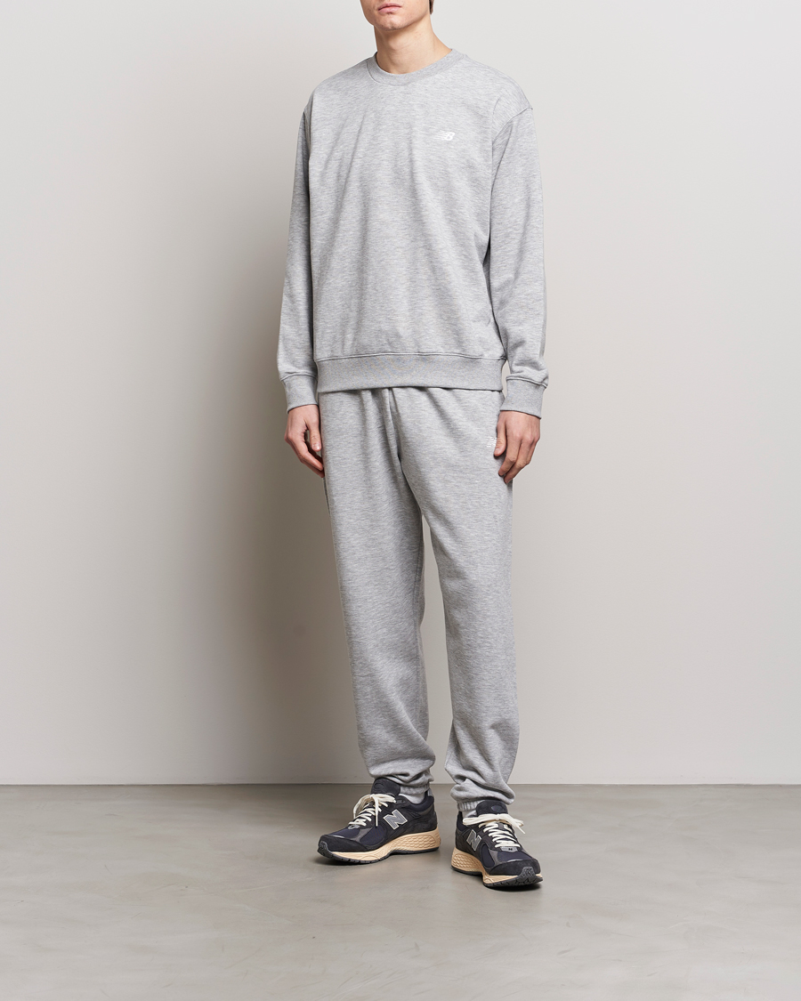 Herr | Byxor | New Balance | Essentials French Terry Joggers Athletic Grey