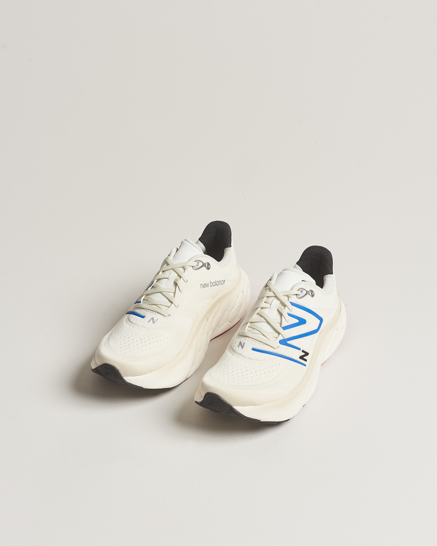 Herr | Vita sneakers | New Balance Running | Fresh Foam X More v4 Sea Salt