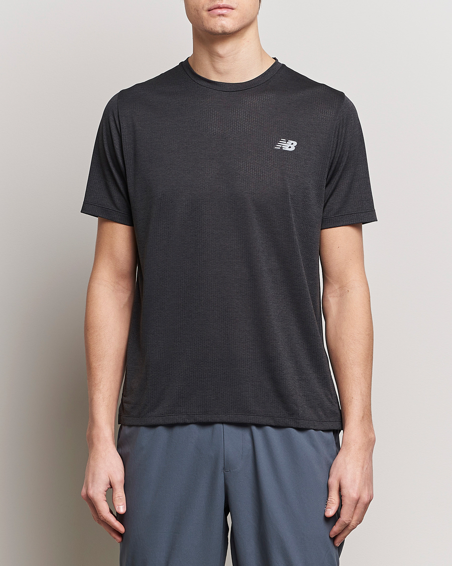 Herr | Kortärmade t-shirts | New Balance Running | Athletics Run T-Shirt Black