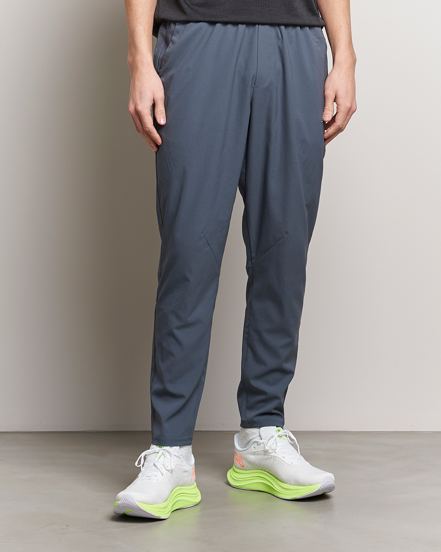 Herr | Byxor | New Balance Running | Stretch Woven Pants Graphite