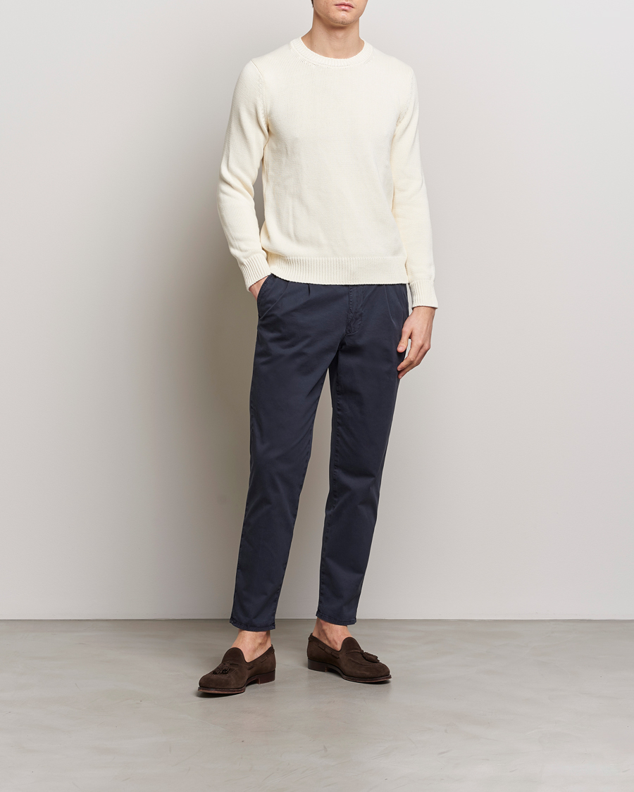 Herr | Byxor | Incotex | Tapered Fit Pleated Slacks Navy
