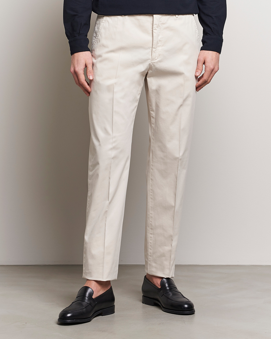 Herr | Byxor | Incotex | Straight Fit Garment Dyed Chinos Off White