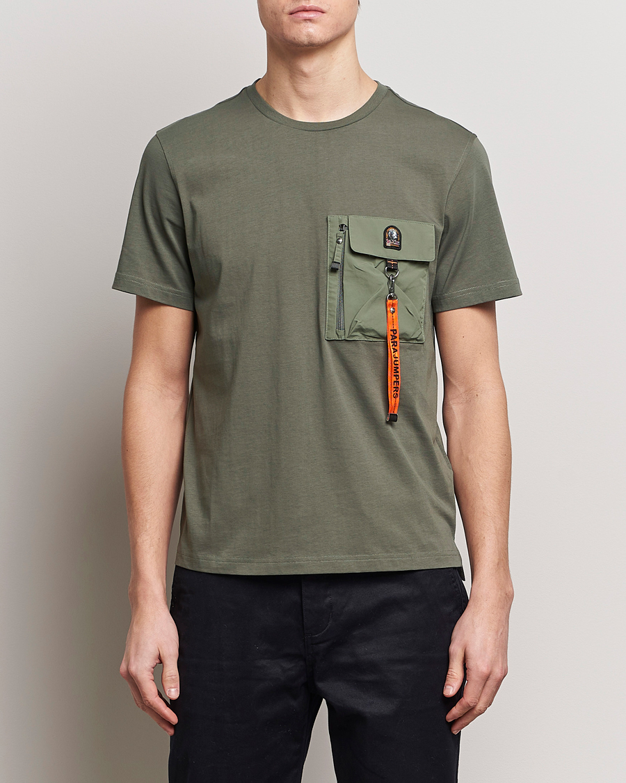 Herr | Kortärmade t-shirts | Parajumpers | Mojave Pocket Crew Neck T-Shirt Thyme Green