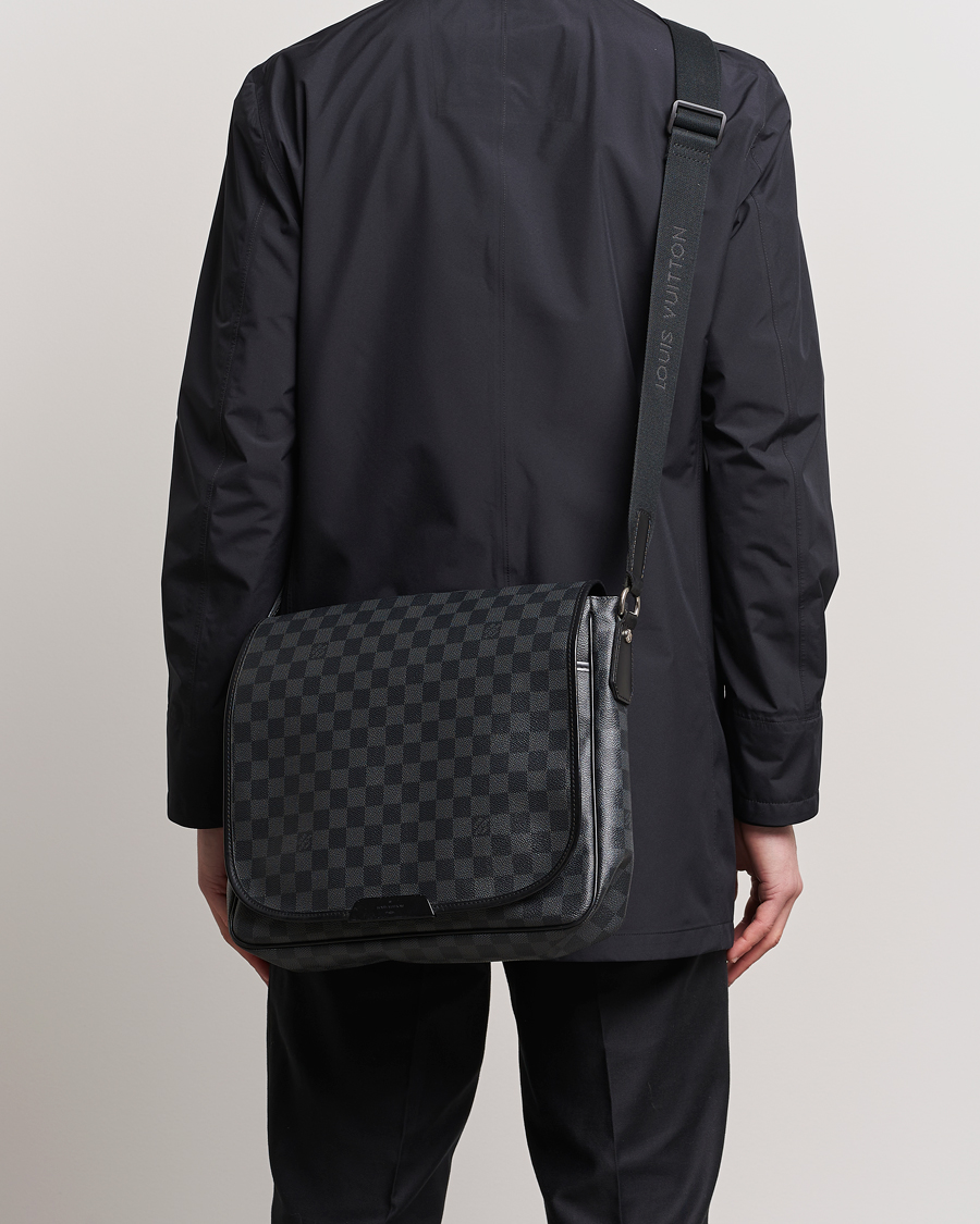 Herr |  | Louis Vuitton Pre-Owned | Daniel MM Satchel Leather Bag Damier Graphite