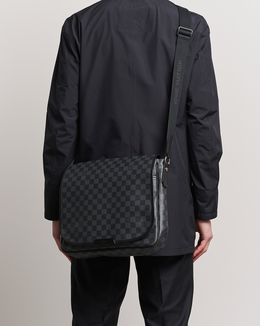 Herr | Louis Vuitton Pre-Owned Daniel MM Satchel Leather Bag Damier Graphite | Louis Vuitton Pre-Owned | Daniel MM Satchel Leather Bag Damier Graphite