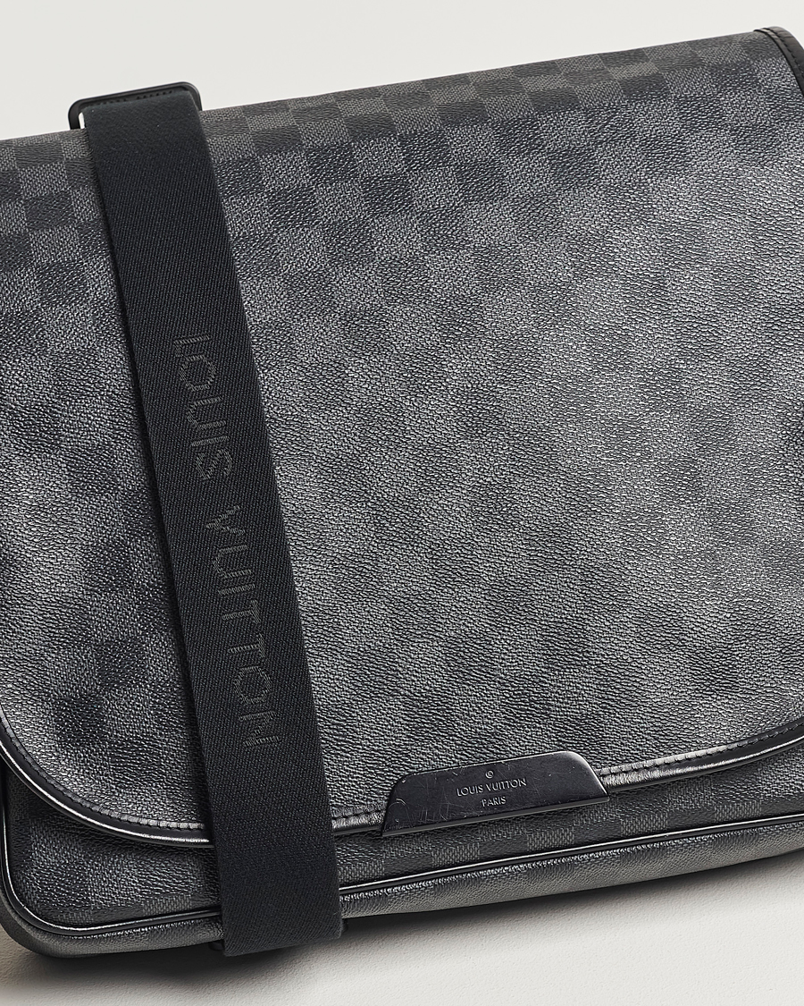 Herr | Pre-Owned & Vintage Bags | Louis Vuitton Pre-Owned | Daniel MM Satchel Leather Bag Damier Graphite