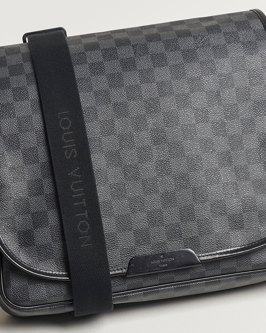 Herr | Louis Vuitton Pre-Owned Daniel MM Satchel Leather Bag Damier Graphite | Louis Vuitton Pre-Owned | Daniel MM Satchel Leather Bag Damier Graphite