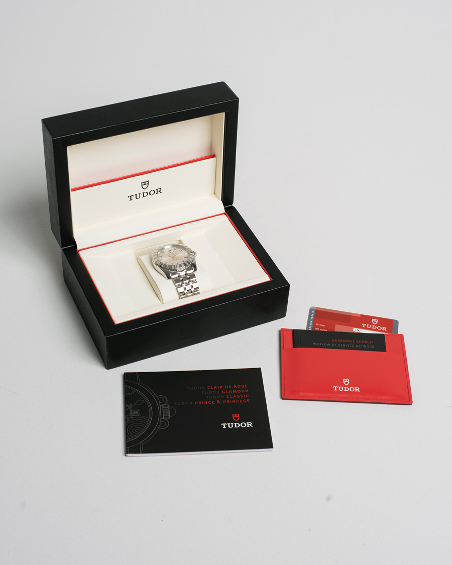 Herr | Tudor Pre-Owned Classic Date-Day 23010 Silver | Tudor Pre-Owned | Classic Date-Day 23010 Silver