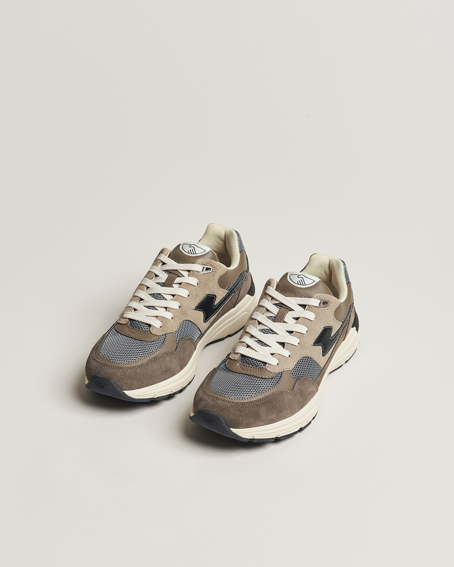 Herr | Avdelningar | Stepney Workers Club | Amiel S-Strike Suede Mix Runner Grey