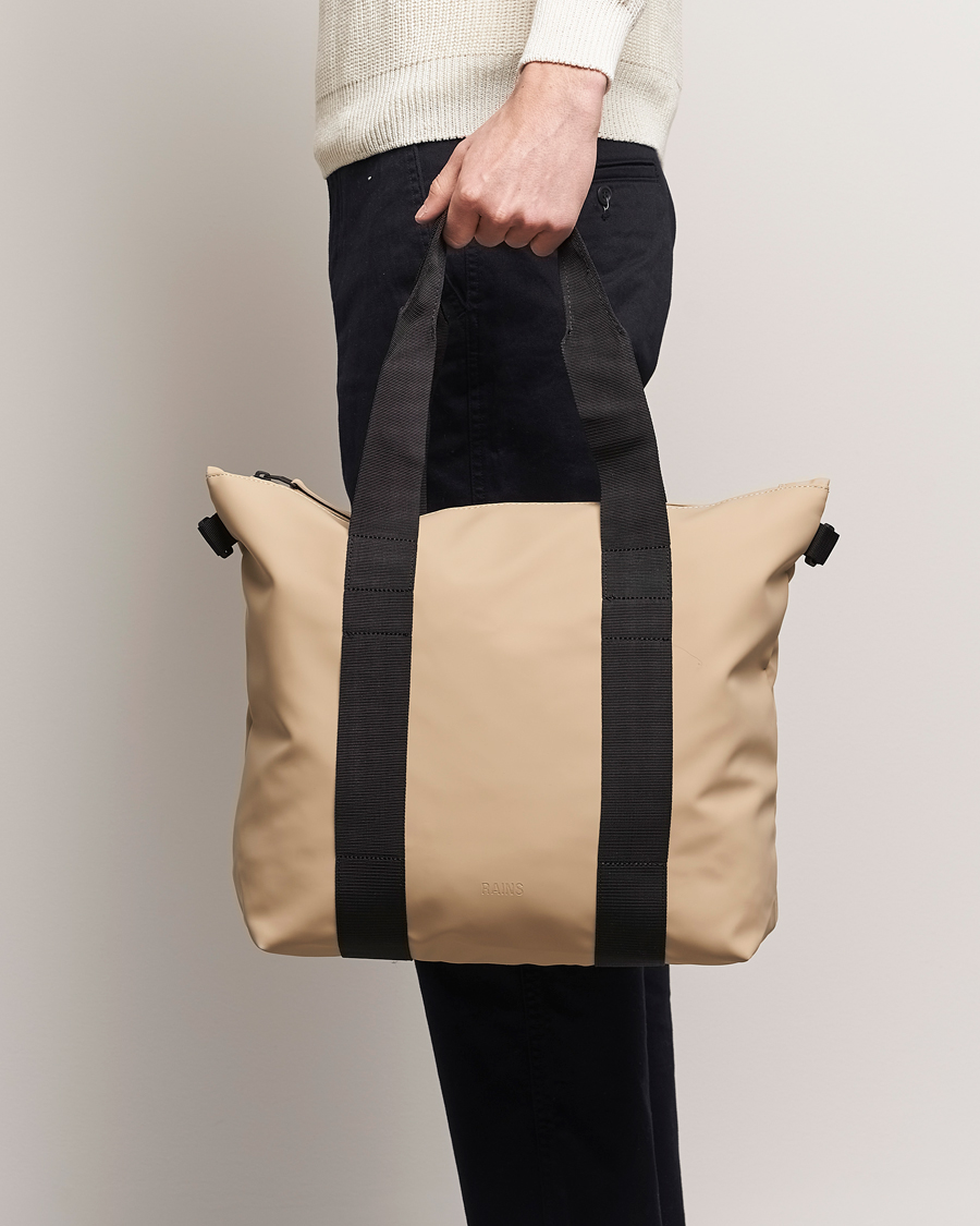 Herr | Totebags | RAINS | Tote Bag Rush Sand