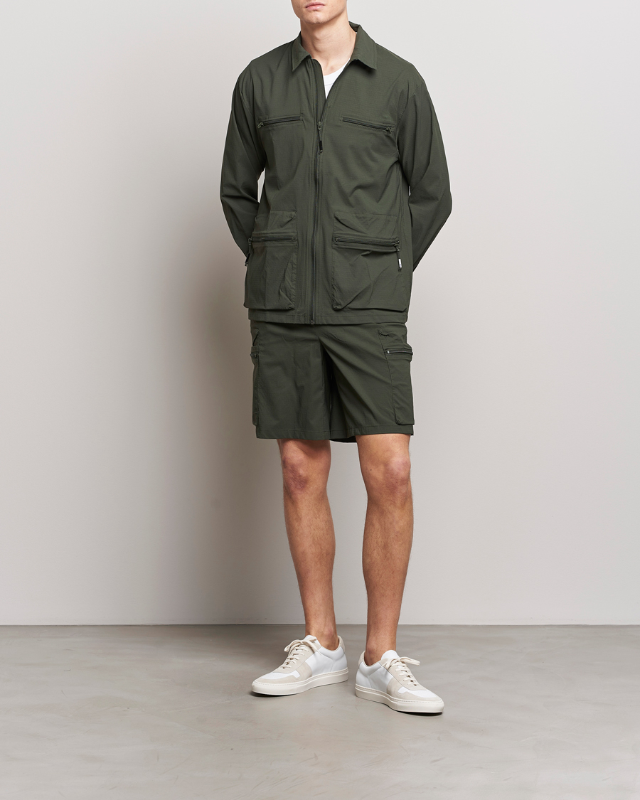 Herr | Skjortor | RAINS | Tomar Ripstop Overshirt Green