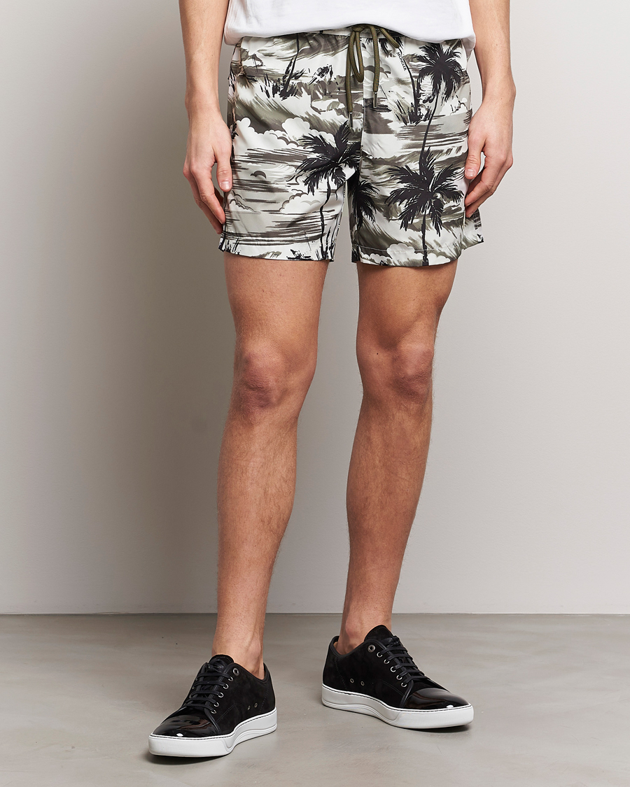 Herr | Badbyxor | Moncler | Palm Printed Swim Shorts White/Olive