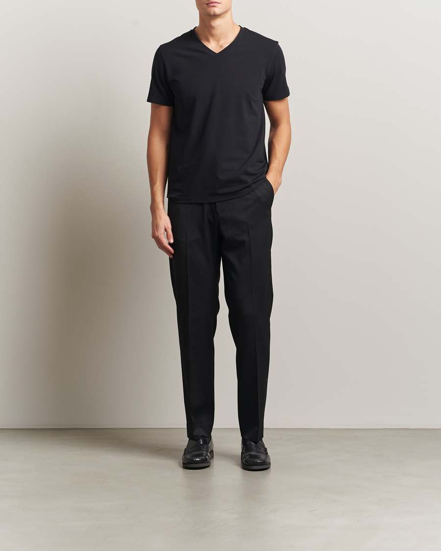 Herr | T-Shirts | Filippa K | Organic Cotton V-Neck T-Shirt Black