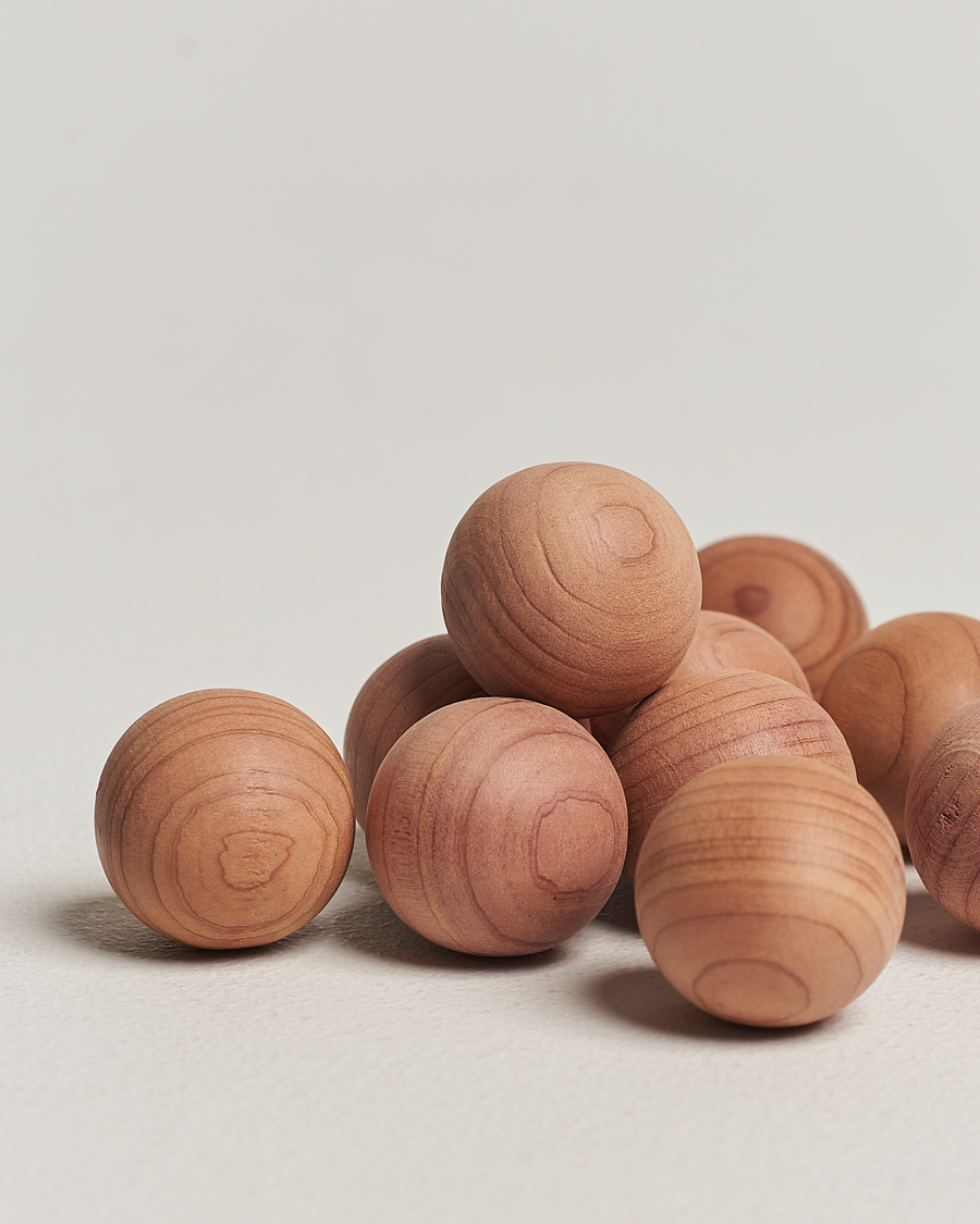 Herr | Livsstil | Care with Carl | 10-Pack Cedar Wood Balls 