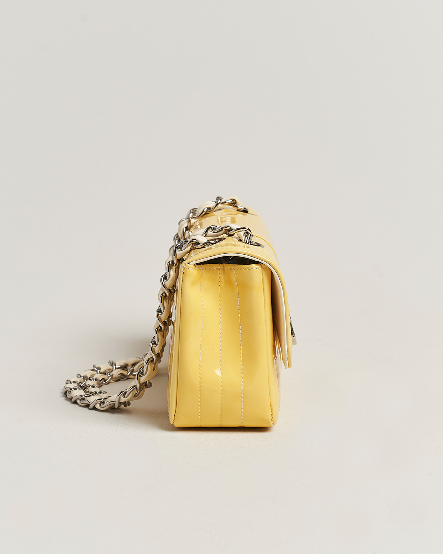 Herr | Chanel Pre-Owned Patent Flap Bag Yellow | Chanel Pre-Owned | Patent Flap Bag Yellow