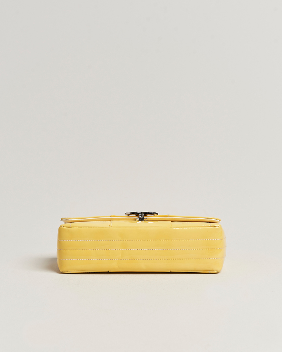 Herr | Chanel Pre-Owned Patent Flap Bag Yellow | Chanel Pre-Owned | Patent Flap Bag Yellow